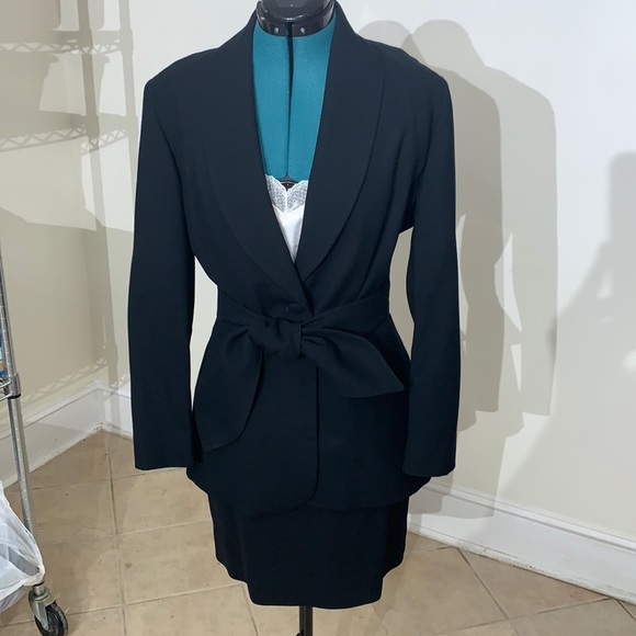 bebe Dresses & Skirts - EUC: Bebe formal suit jacket and skirt
